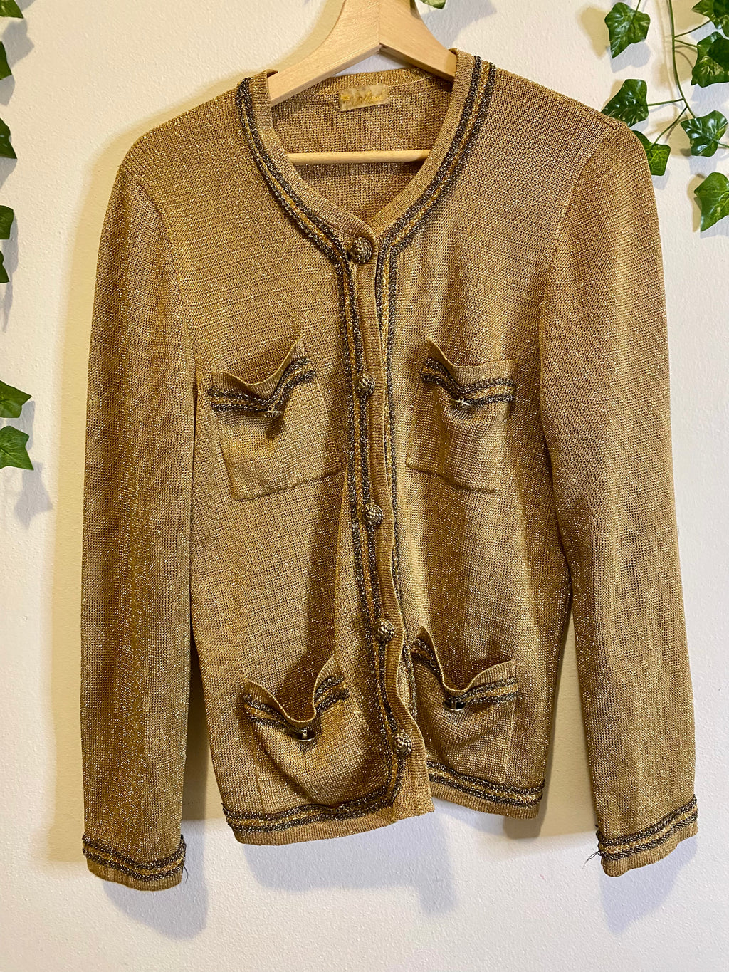 Cardigan à paillettes dorées