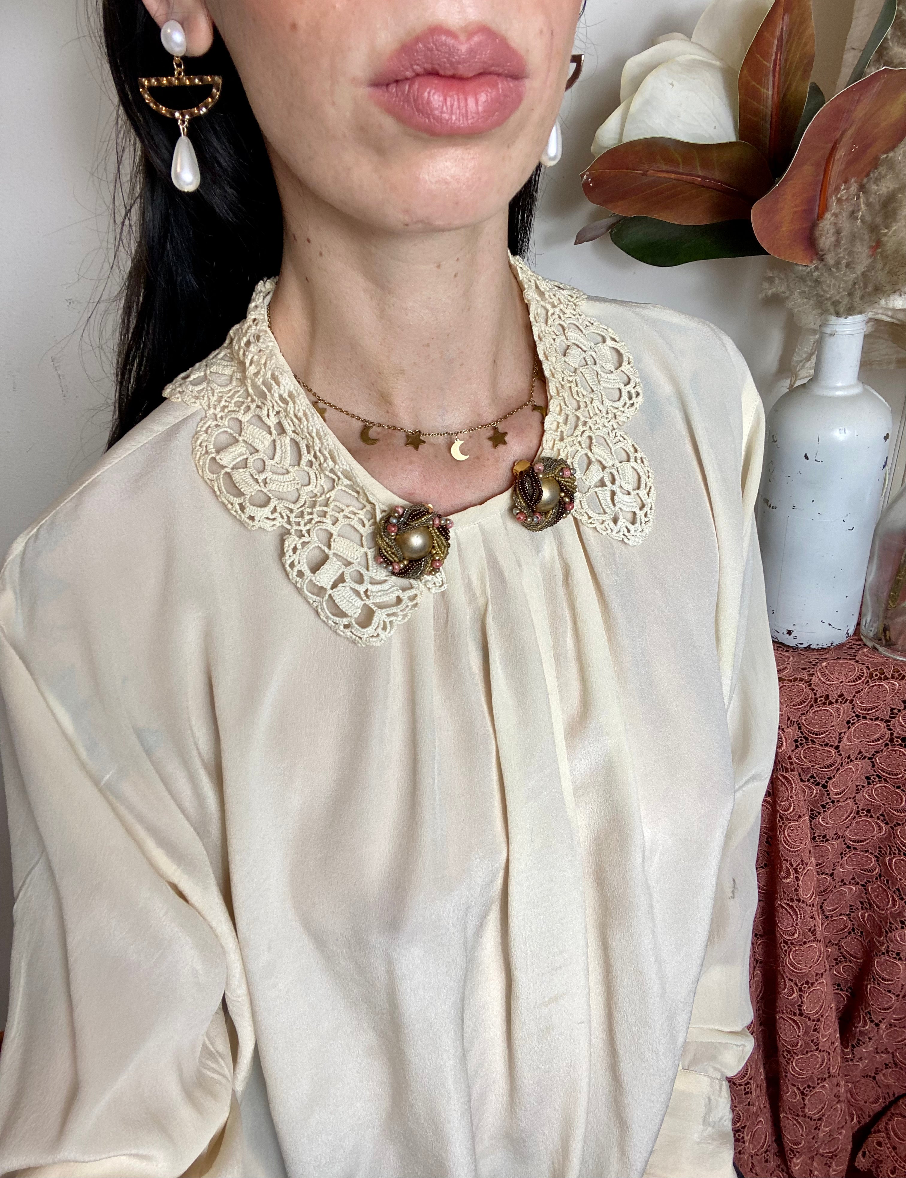 Colletto Chiacchierino in pizzo tinta sabbia