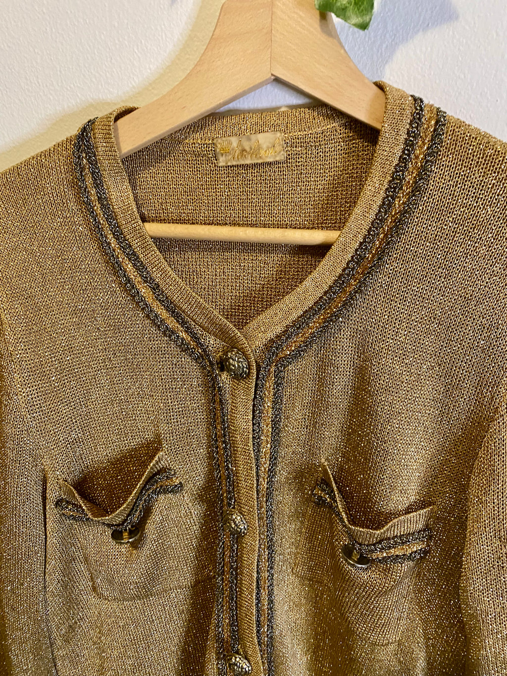 Cardigan à paillettes dorées