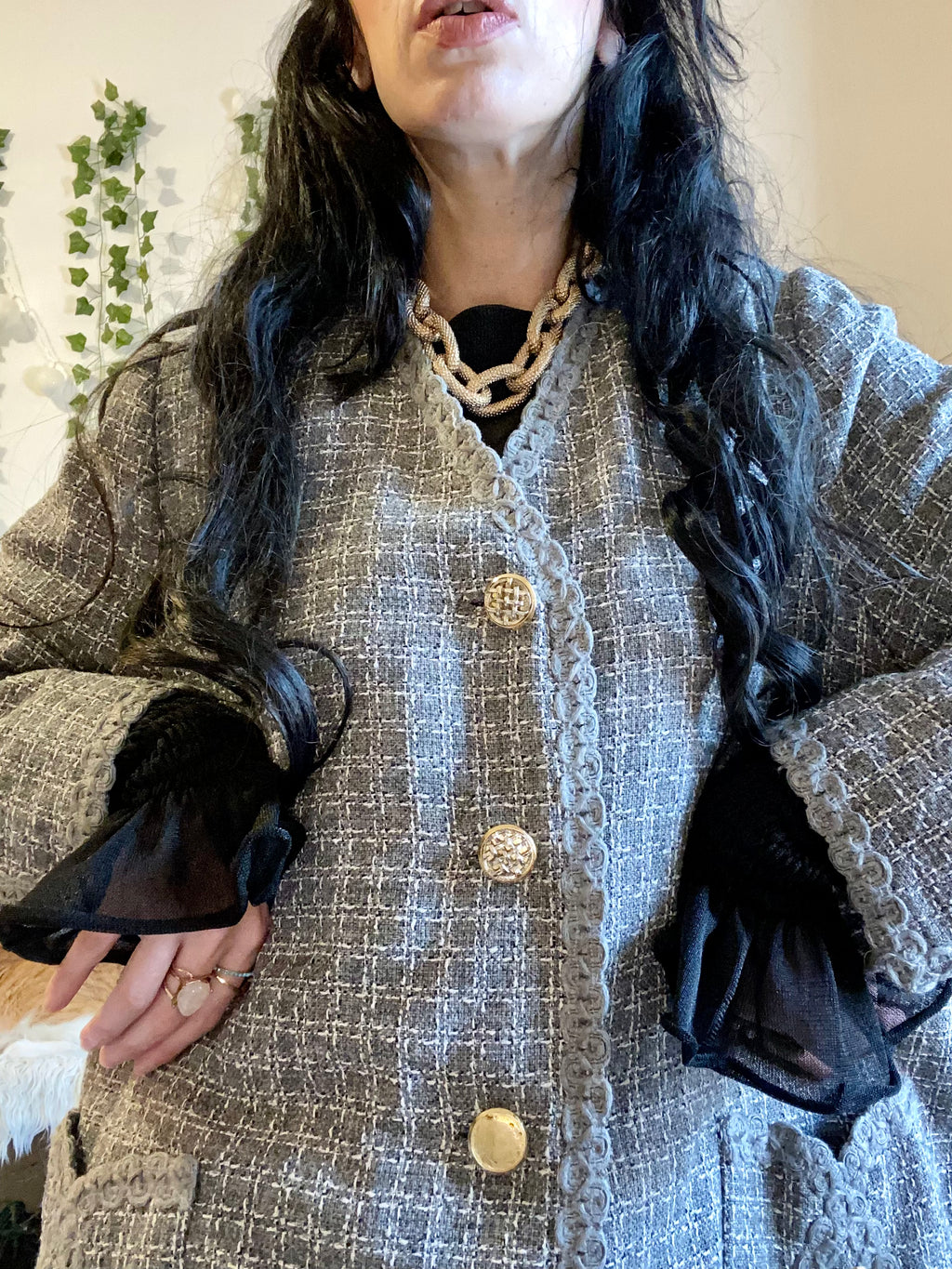 Refined collarless Vichy blazer