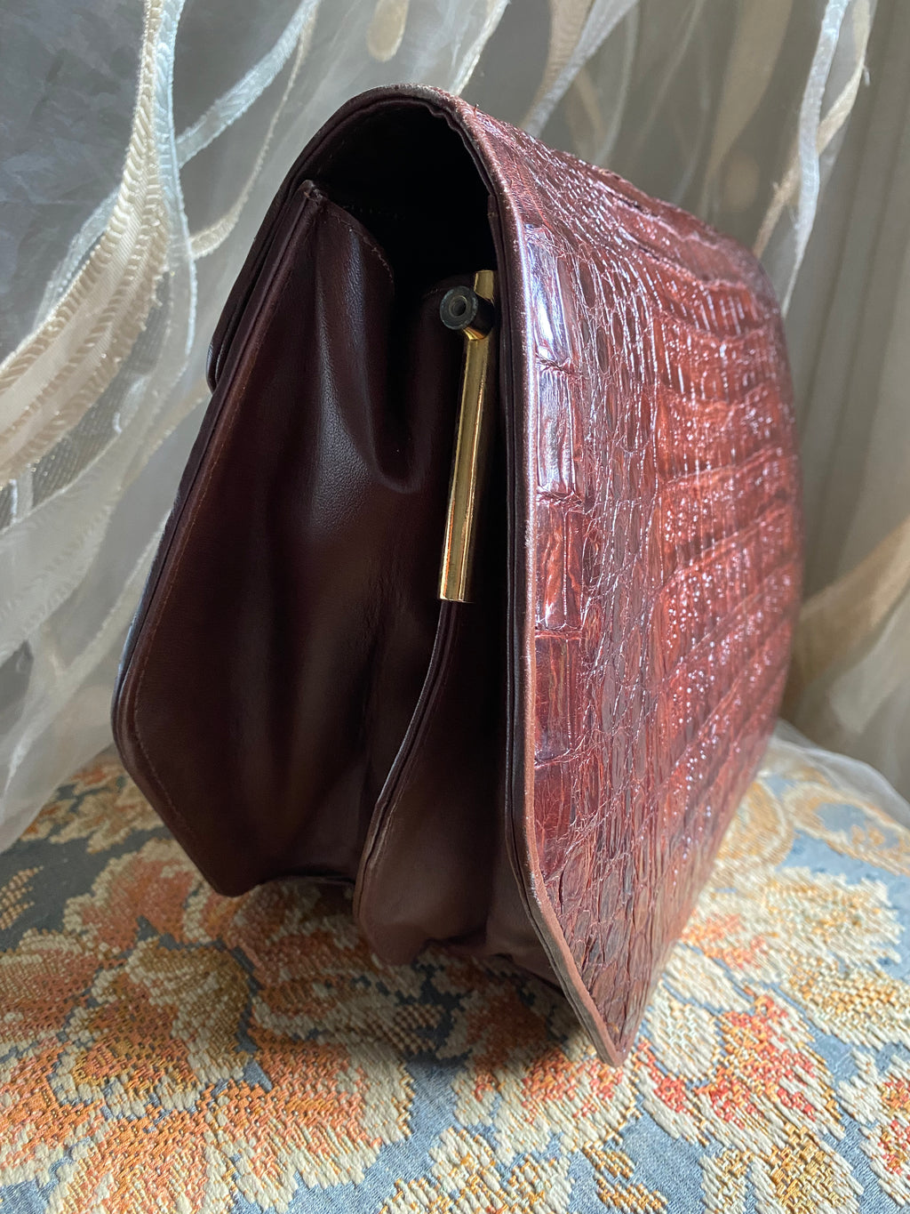 Pochette en crocodile losange