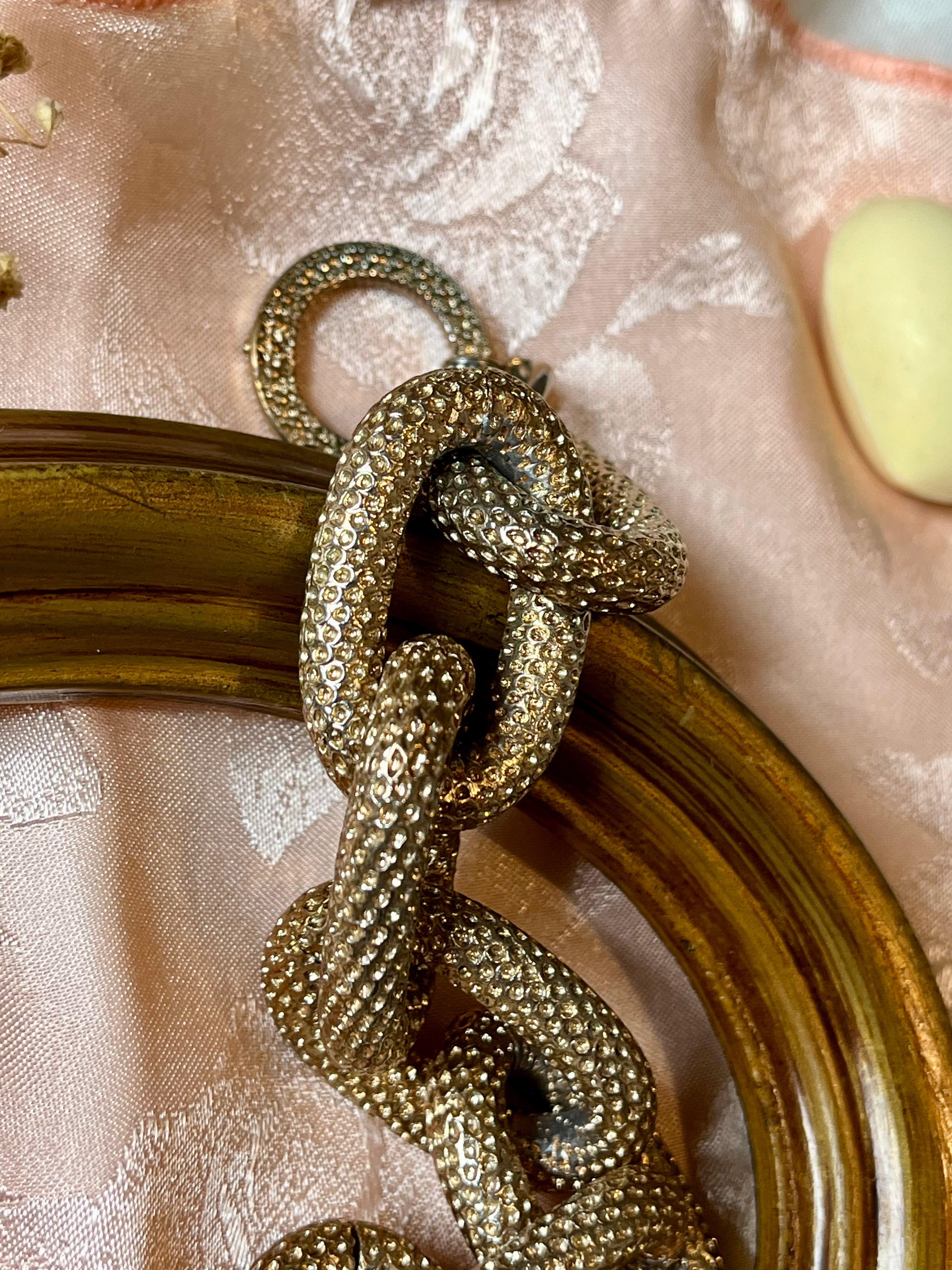 Collana dorata girocollo