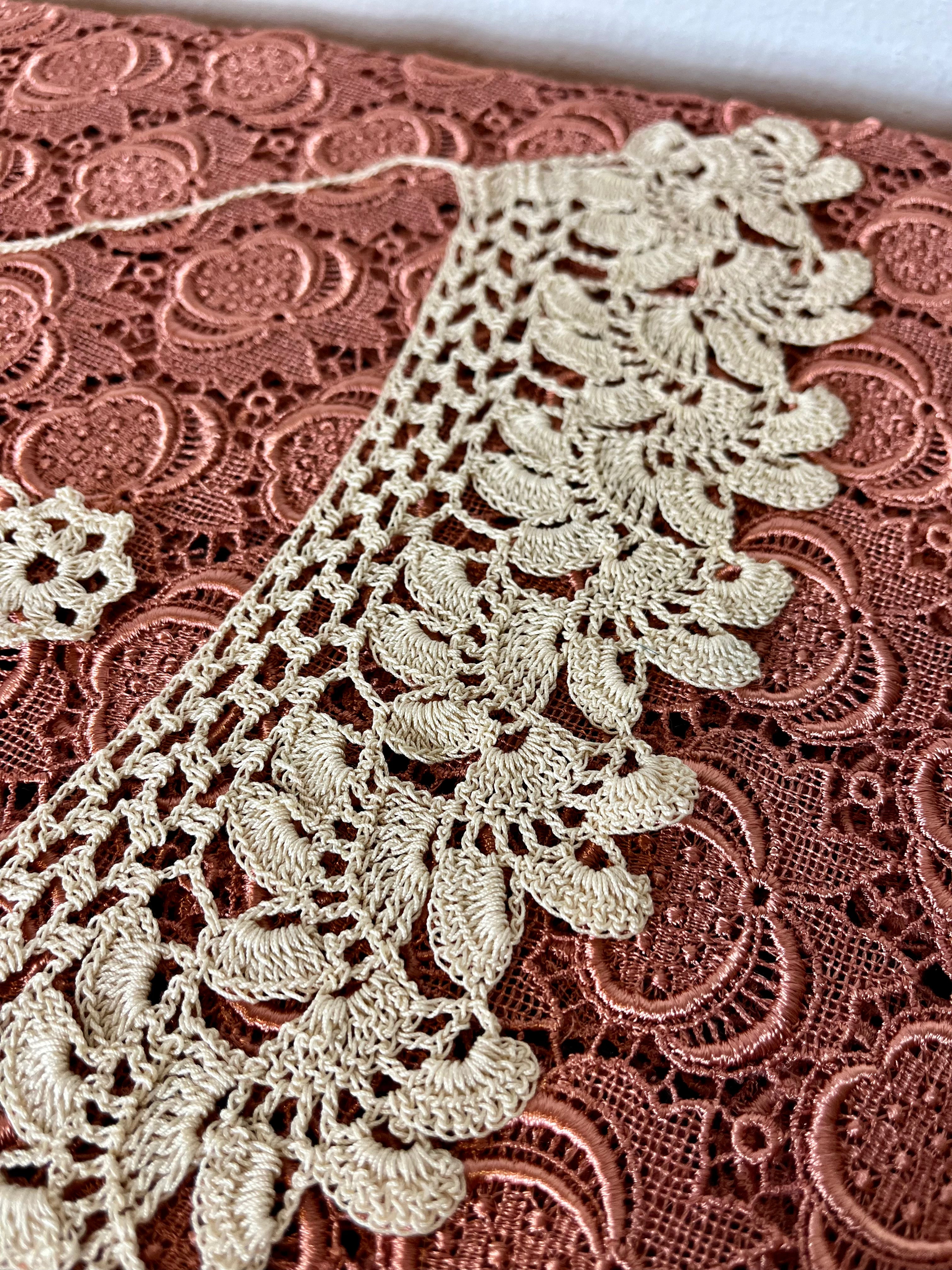 Colletto Chiacchierino in pizzo beige fatto a mano