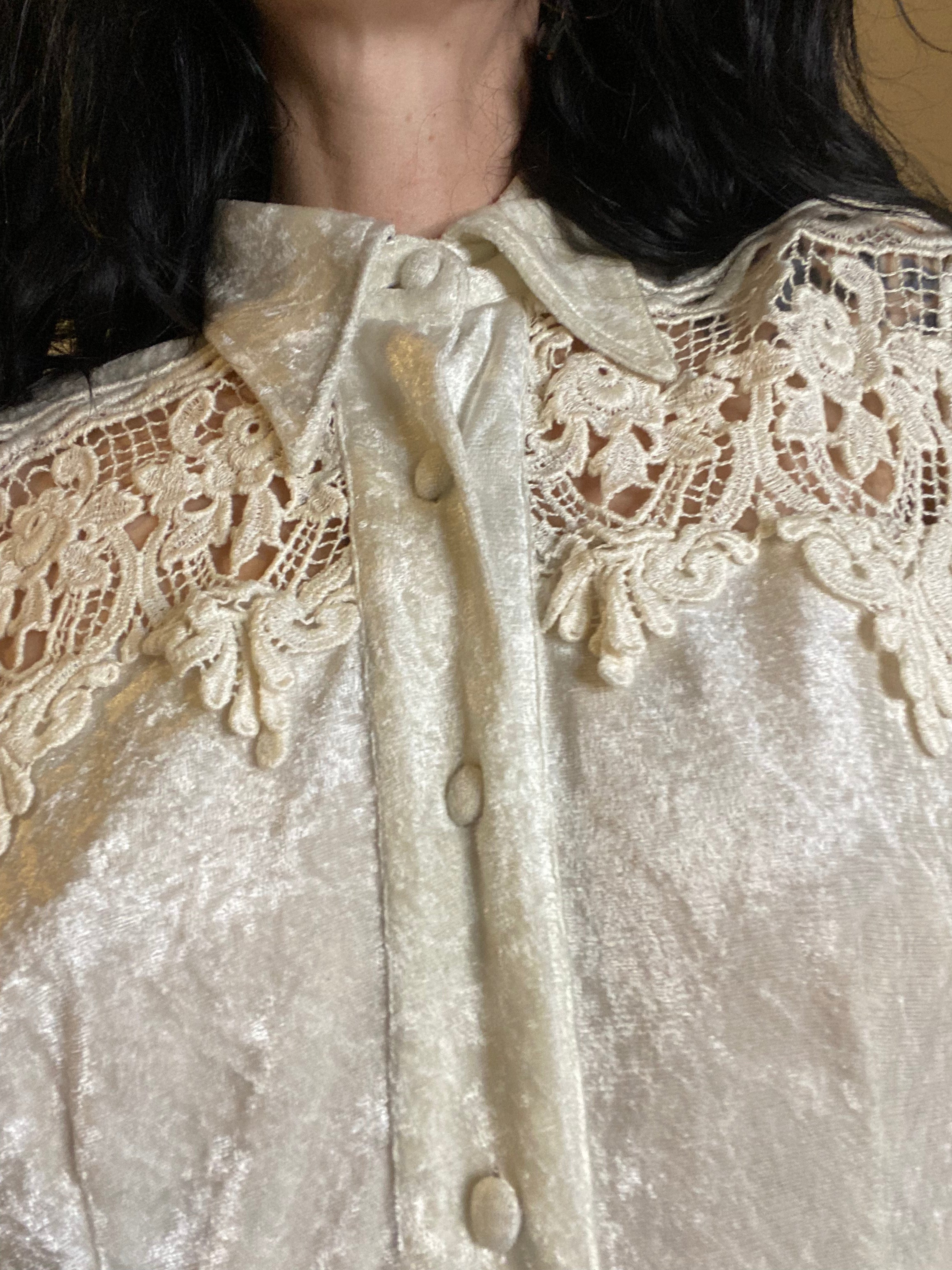 Camicia Nara Camicie in velluto e macramè