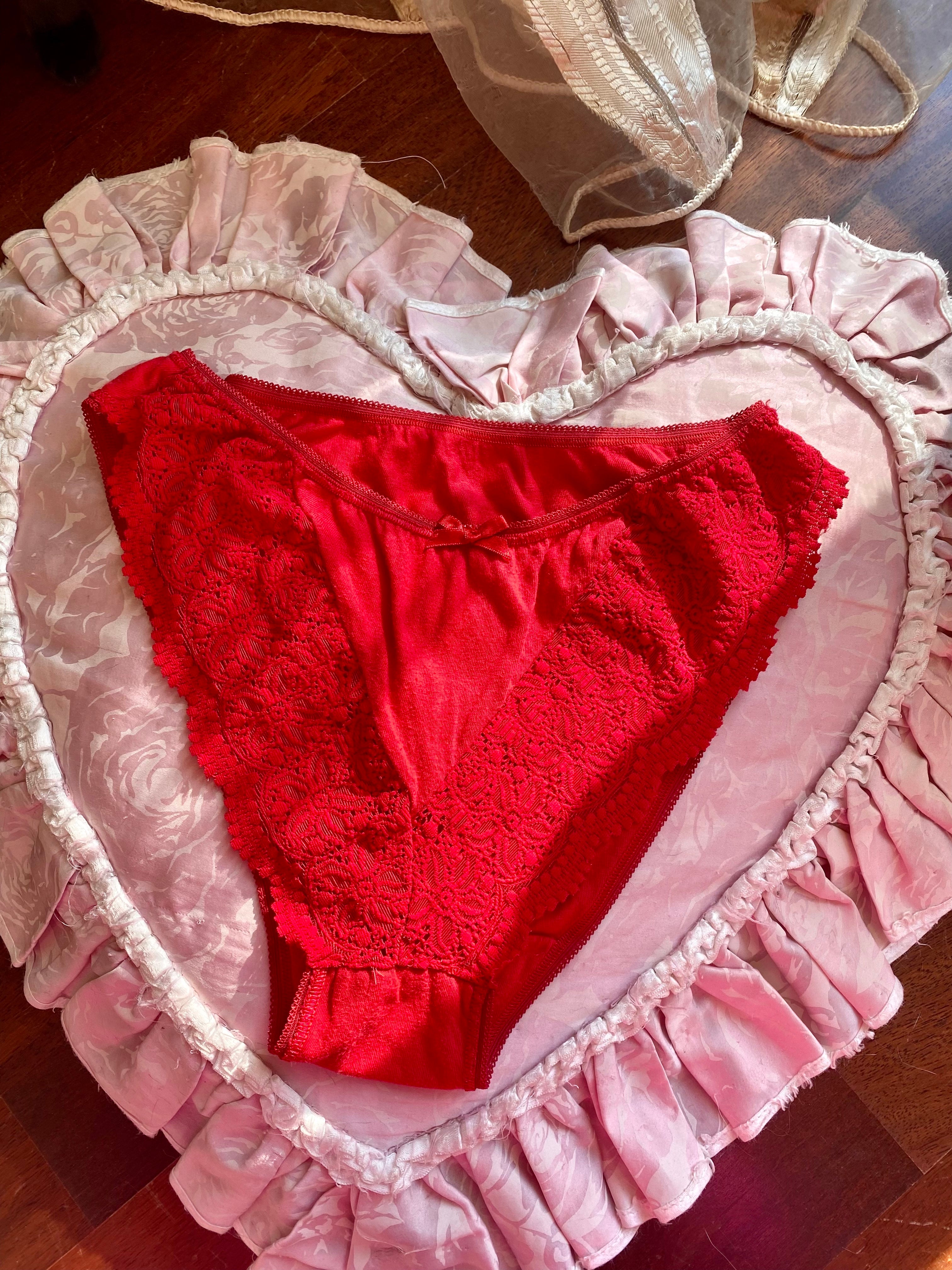 Culotte in pizzo con fiocchetto