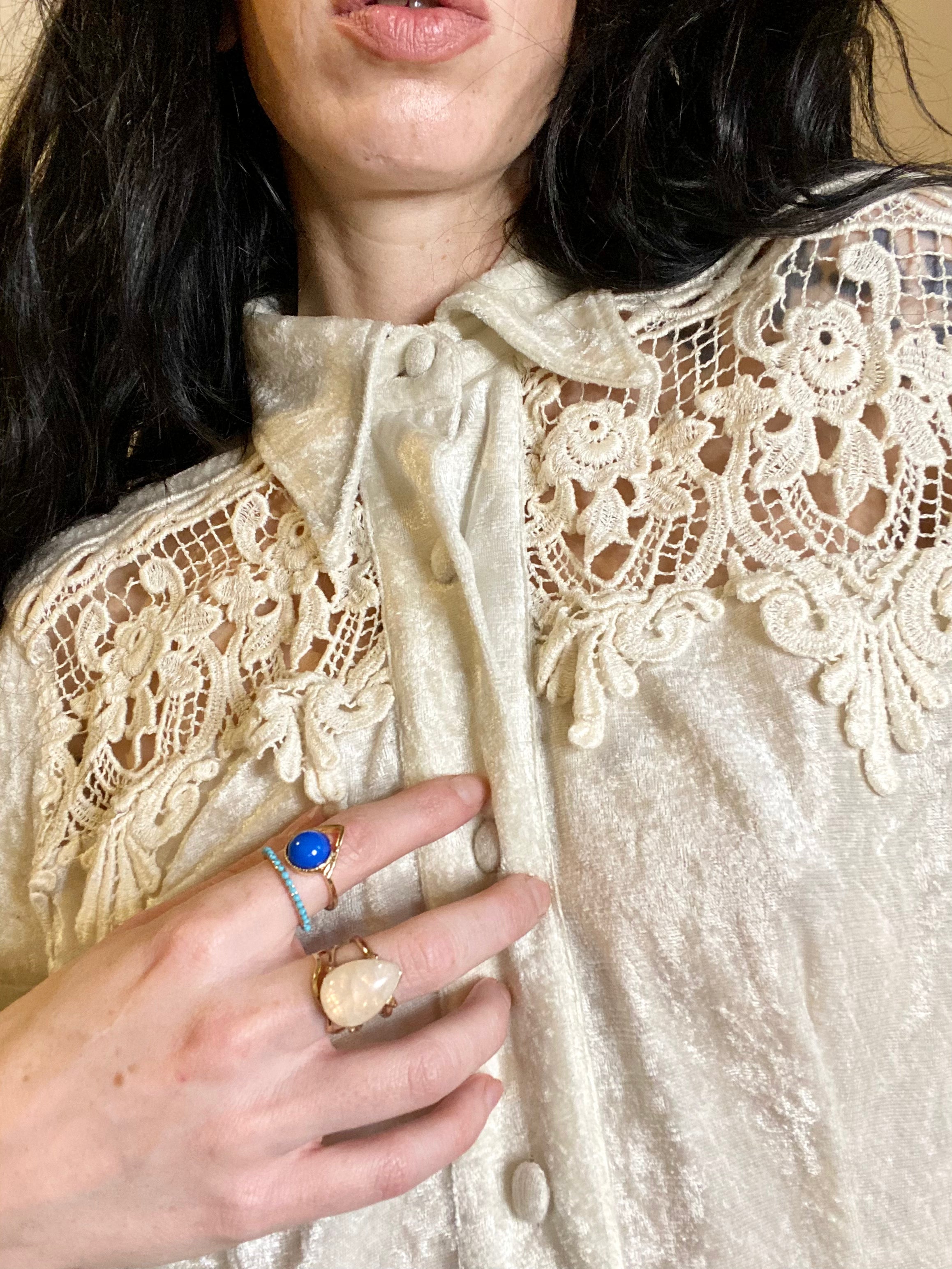 Camicia Nara Camicie in velluto e macramè