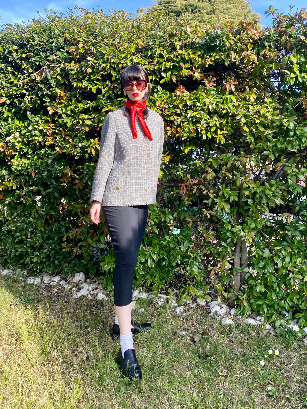 Refined collarless Vichy blazer