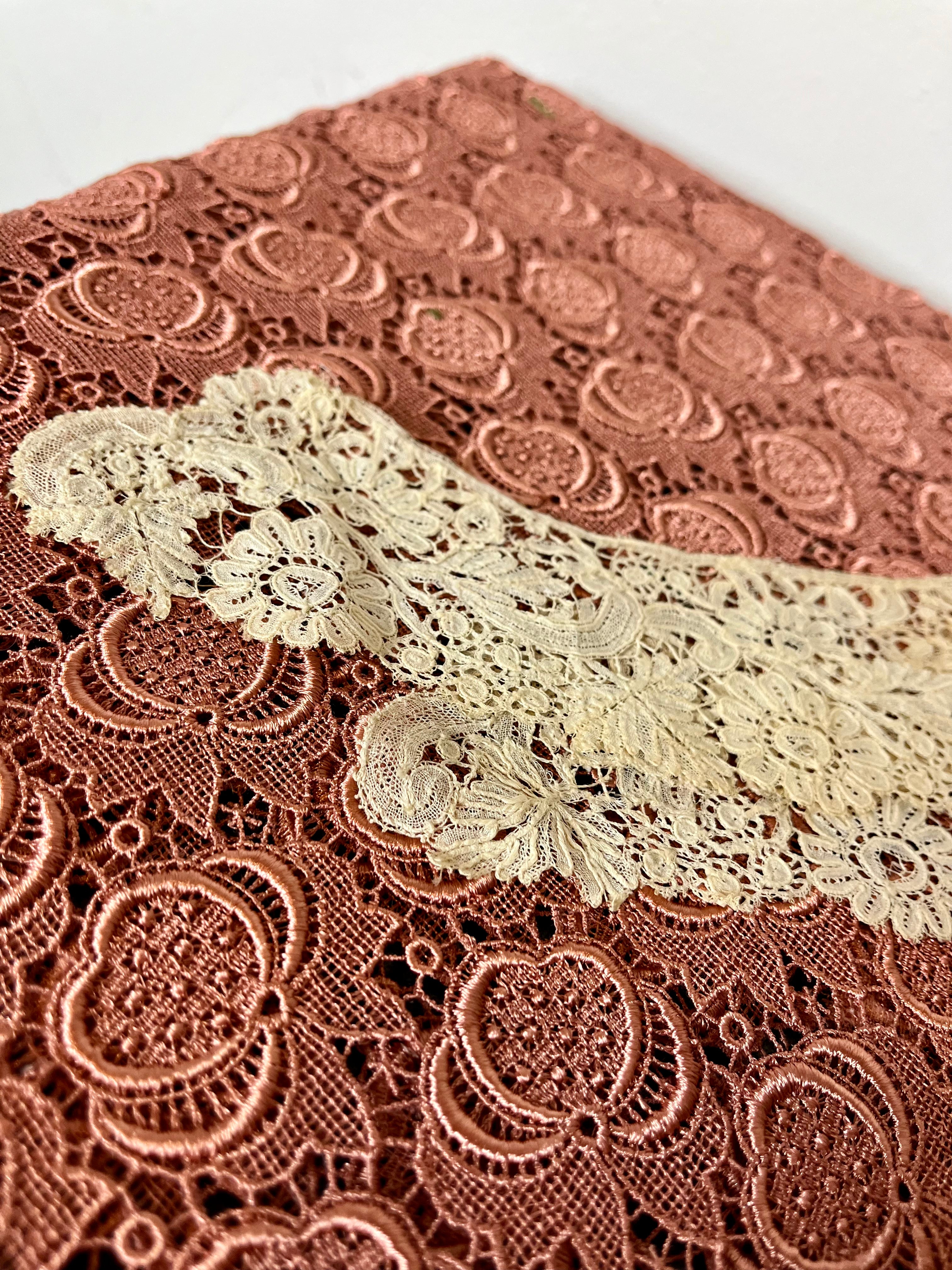 Colletto Peter Pan in pizzo macramè sabbia