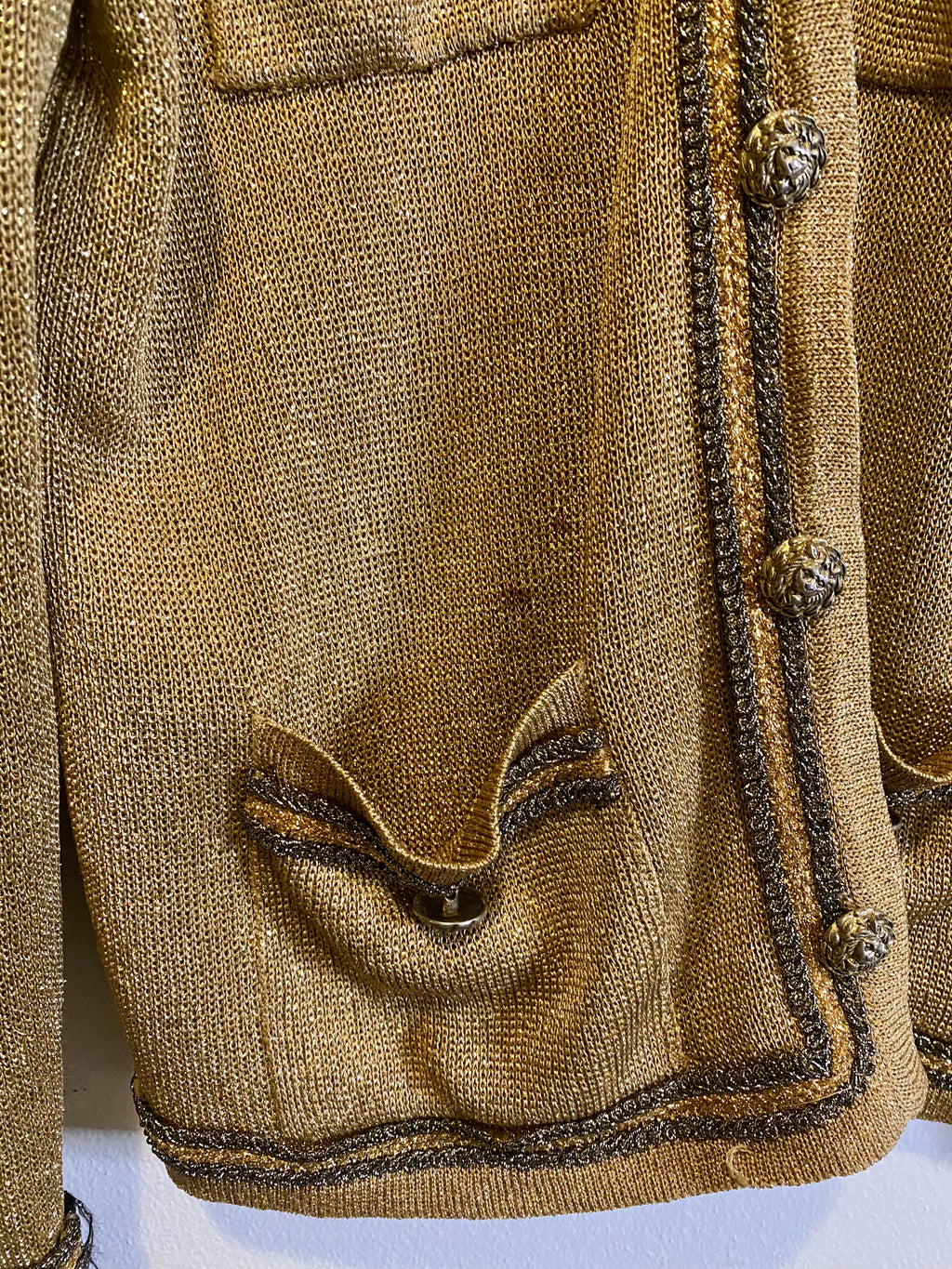Cardigan à paillettes dorées