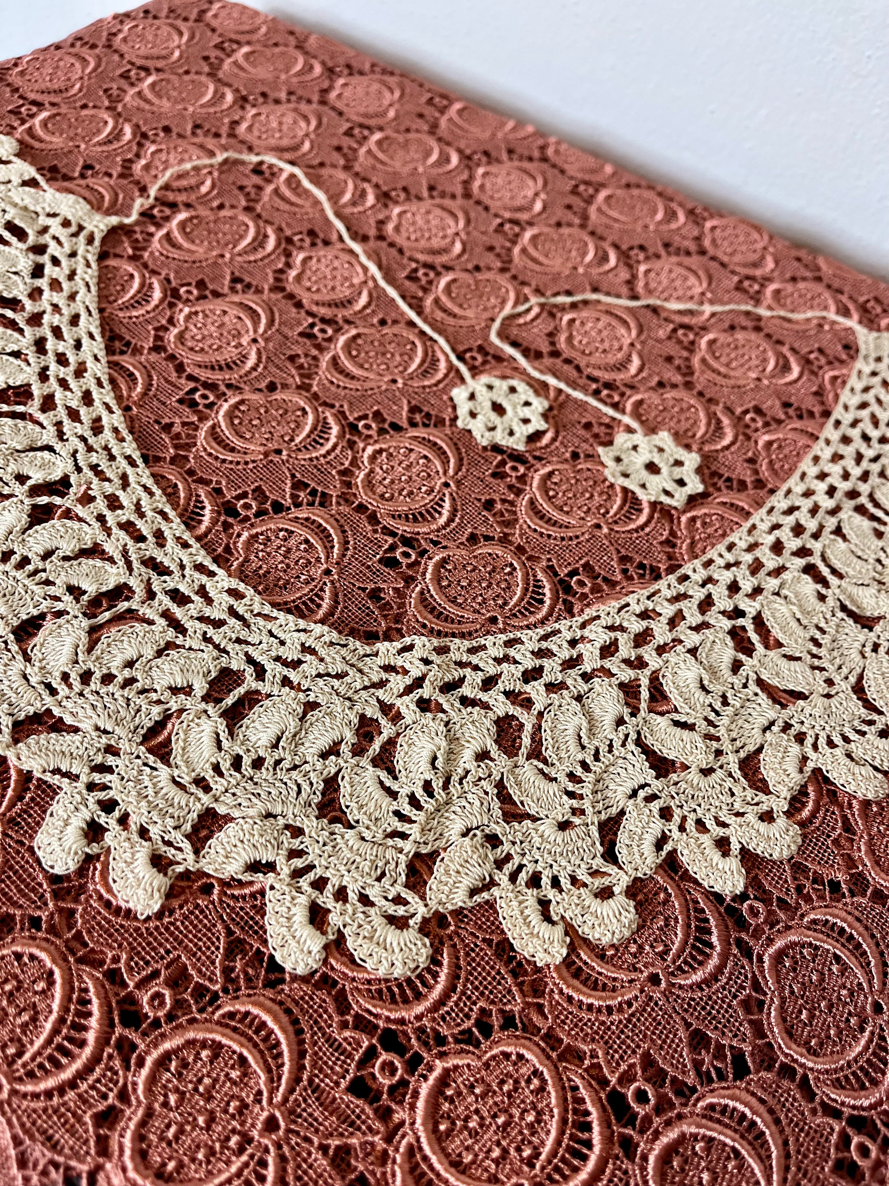 Colletto Chiacchierino in pizzo beige fatto a mano