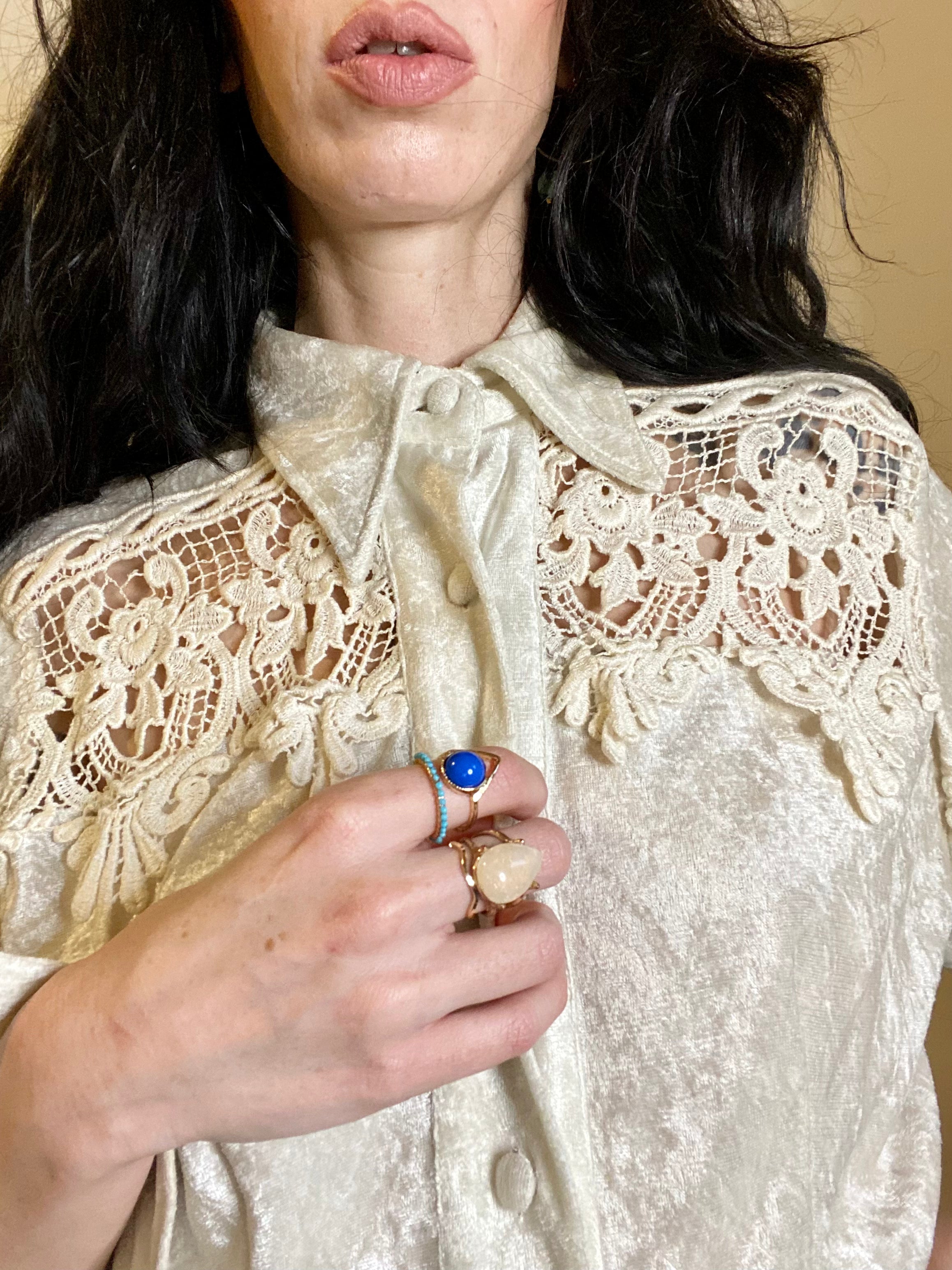 Camicia Nara Camicie in velluto e macramè