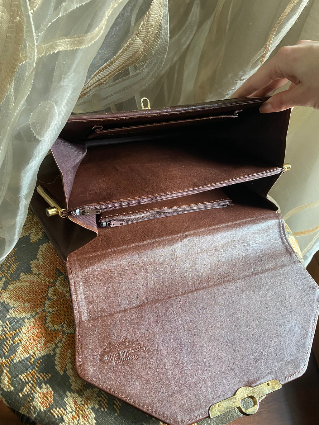 Pochette en crocodile losange