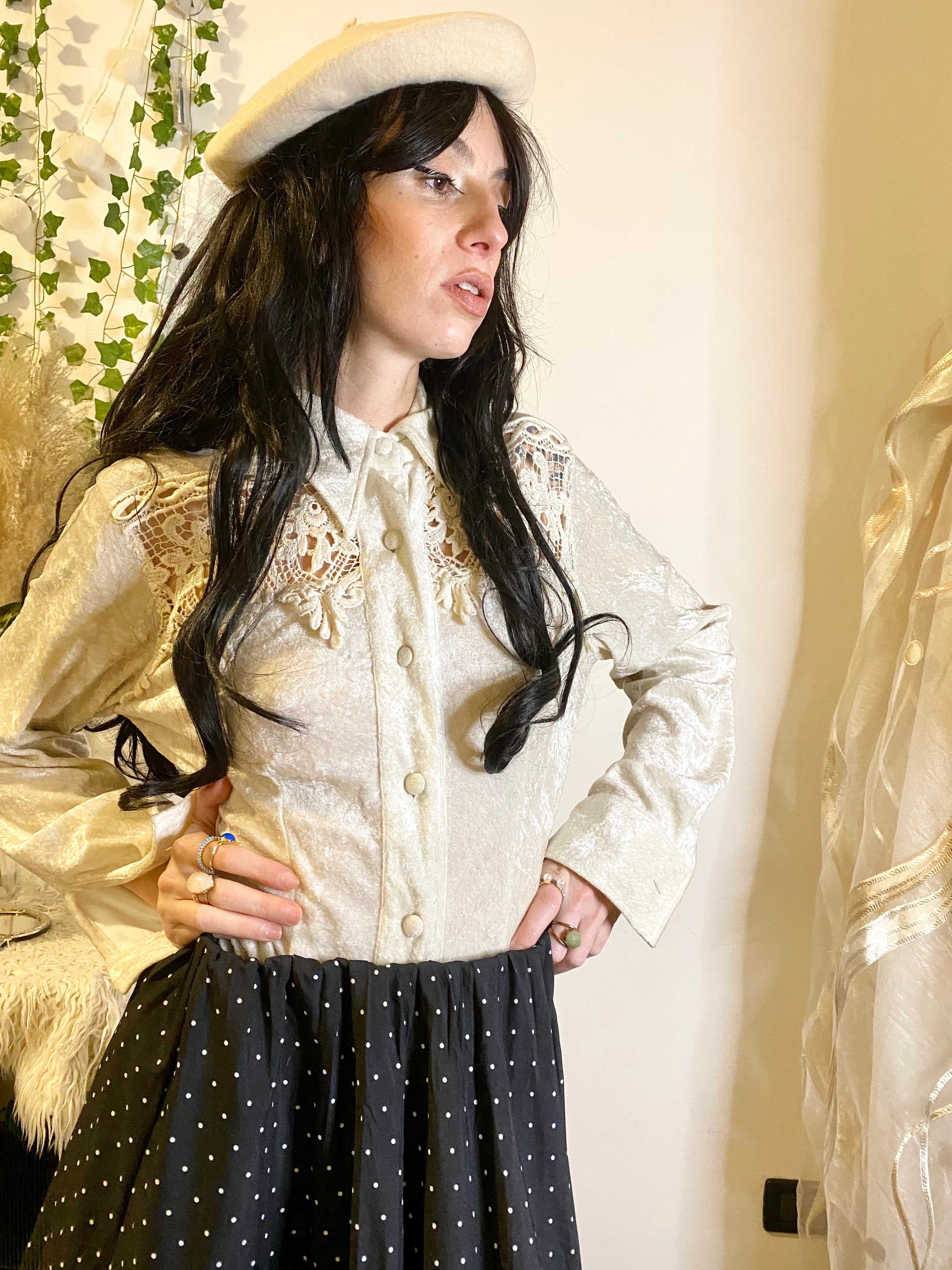 Camicia Nara Camicie in velluto e macramè