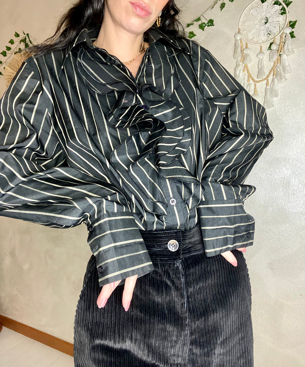 Chemise col jabot à fines rayures