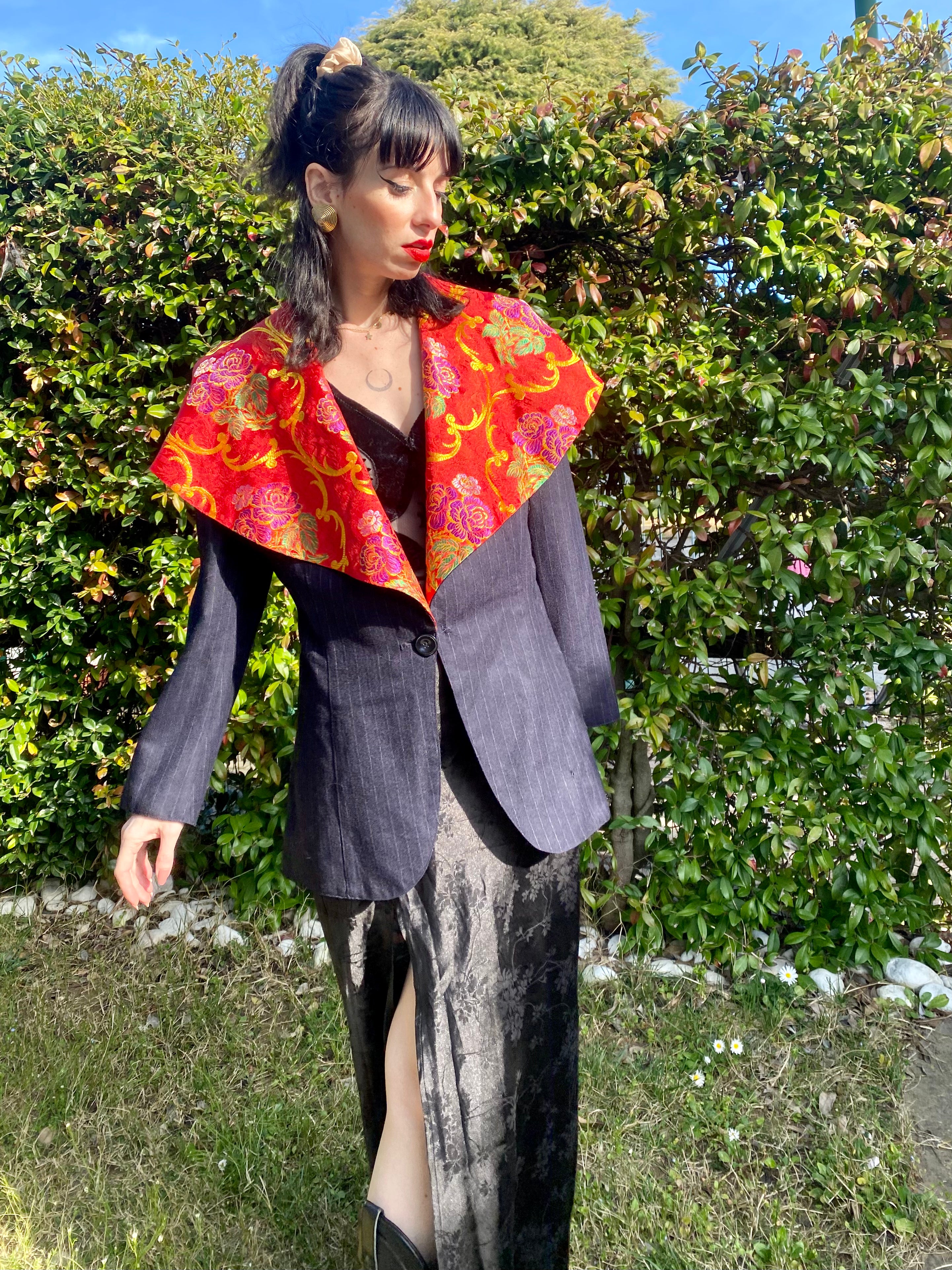 Blazer gessato con colletto alla marinara