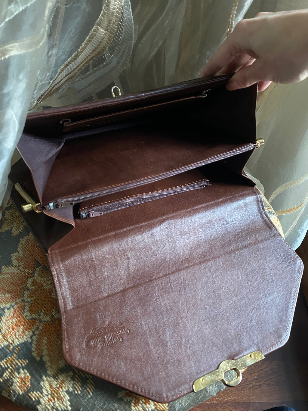 Pochette en crocodile losange