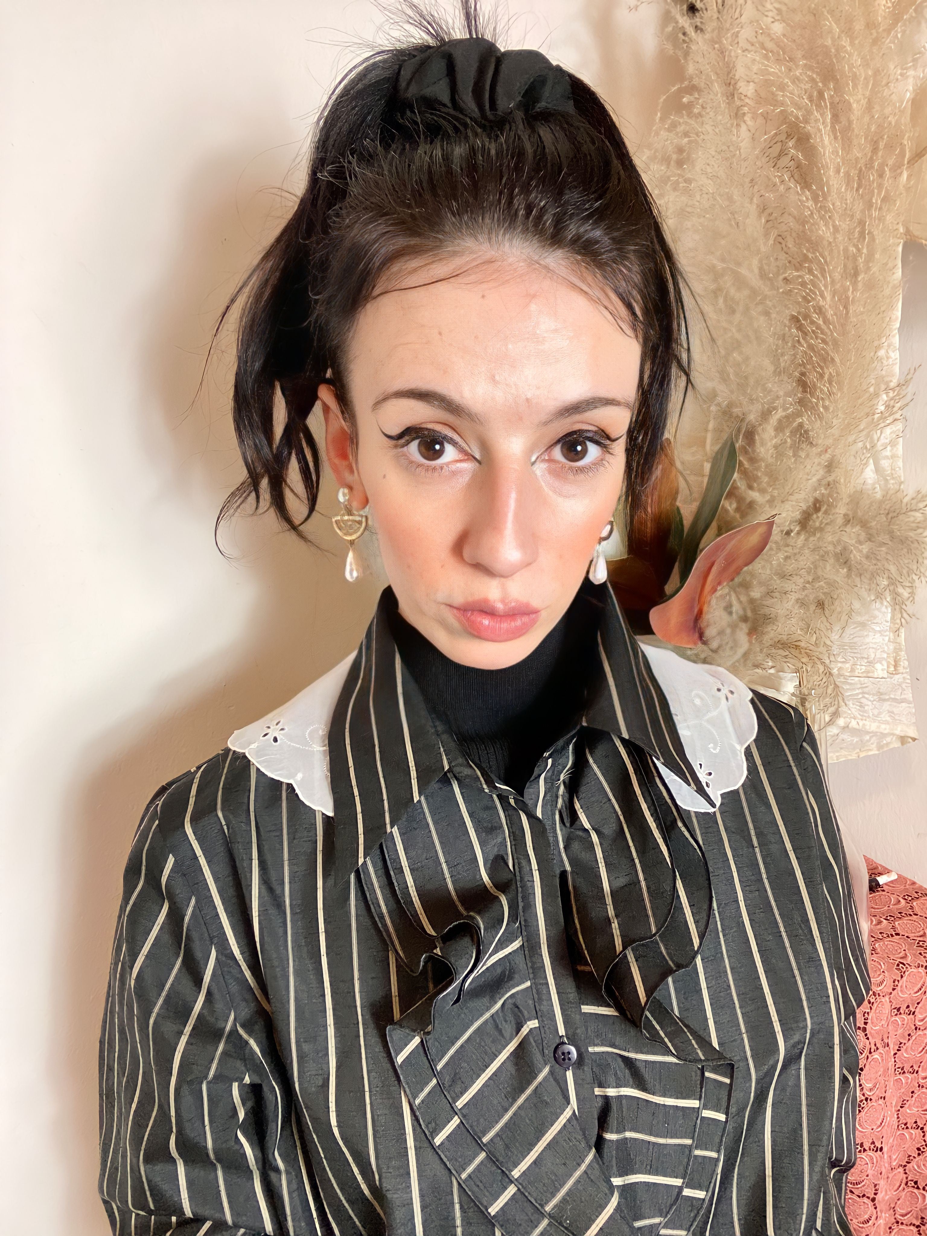 Colletto Puritan in organza con ricami