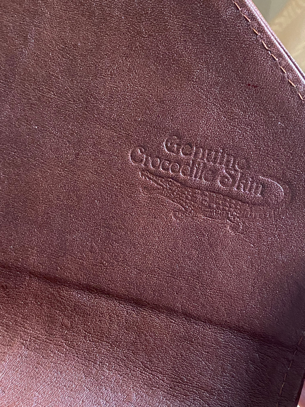 Pochette en crocodile losange