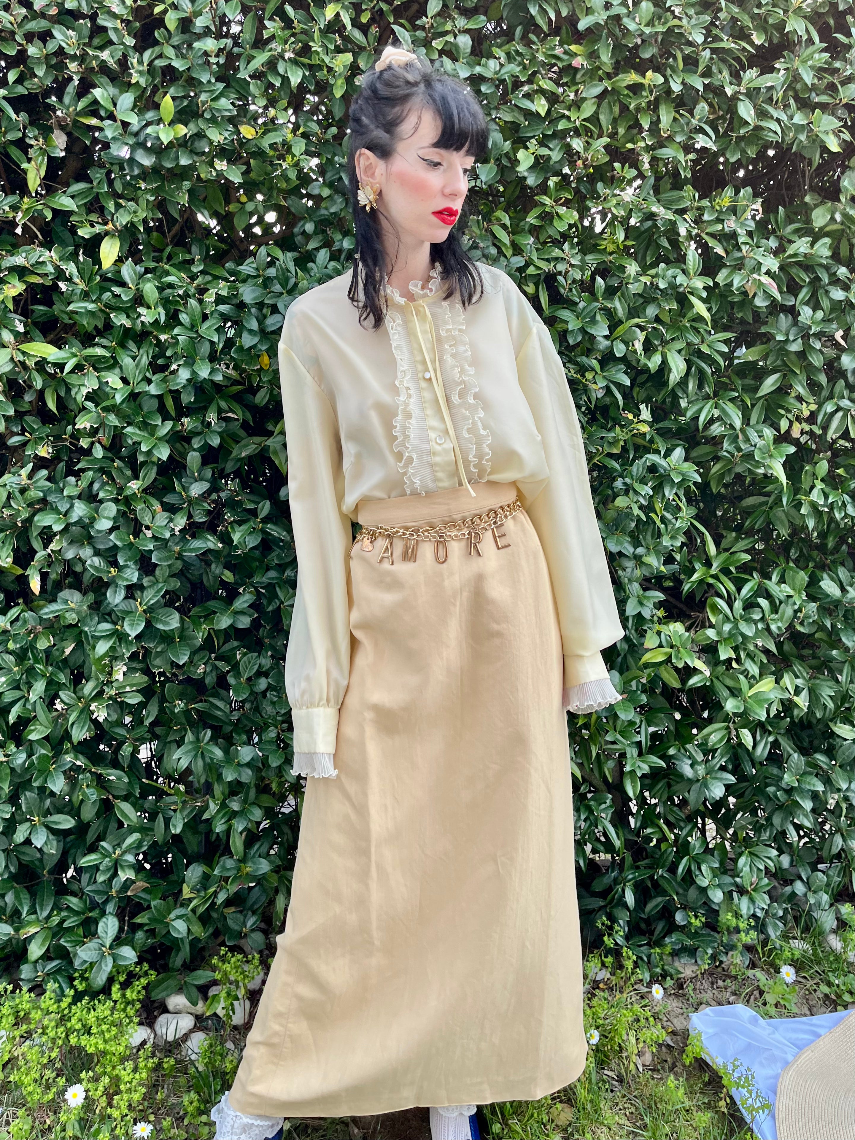 Camicia vittoriana a cascata monocromo pastello