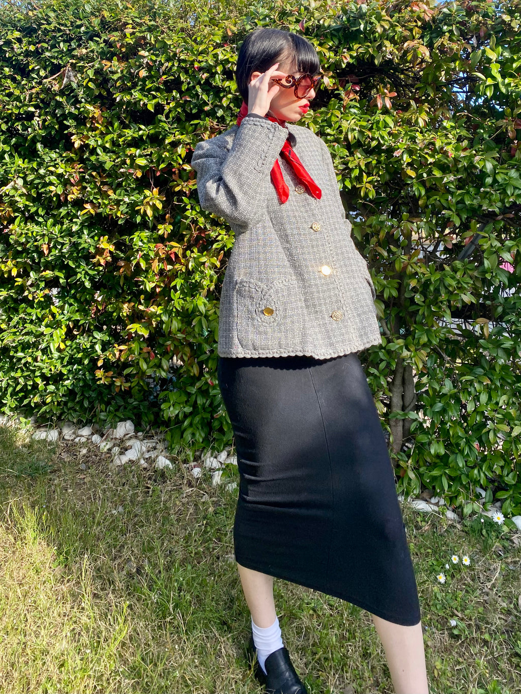 Refined collarless Vichy blazer