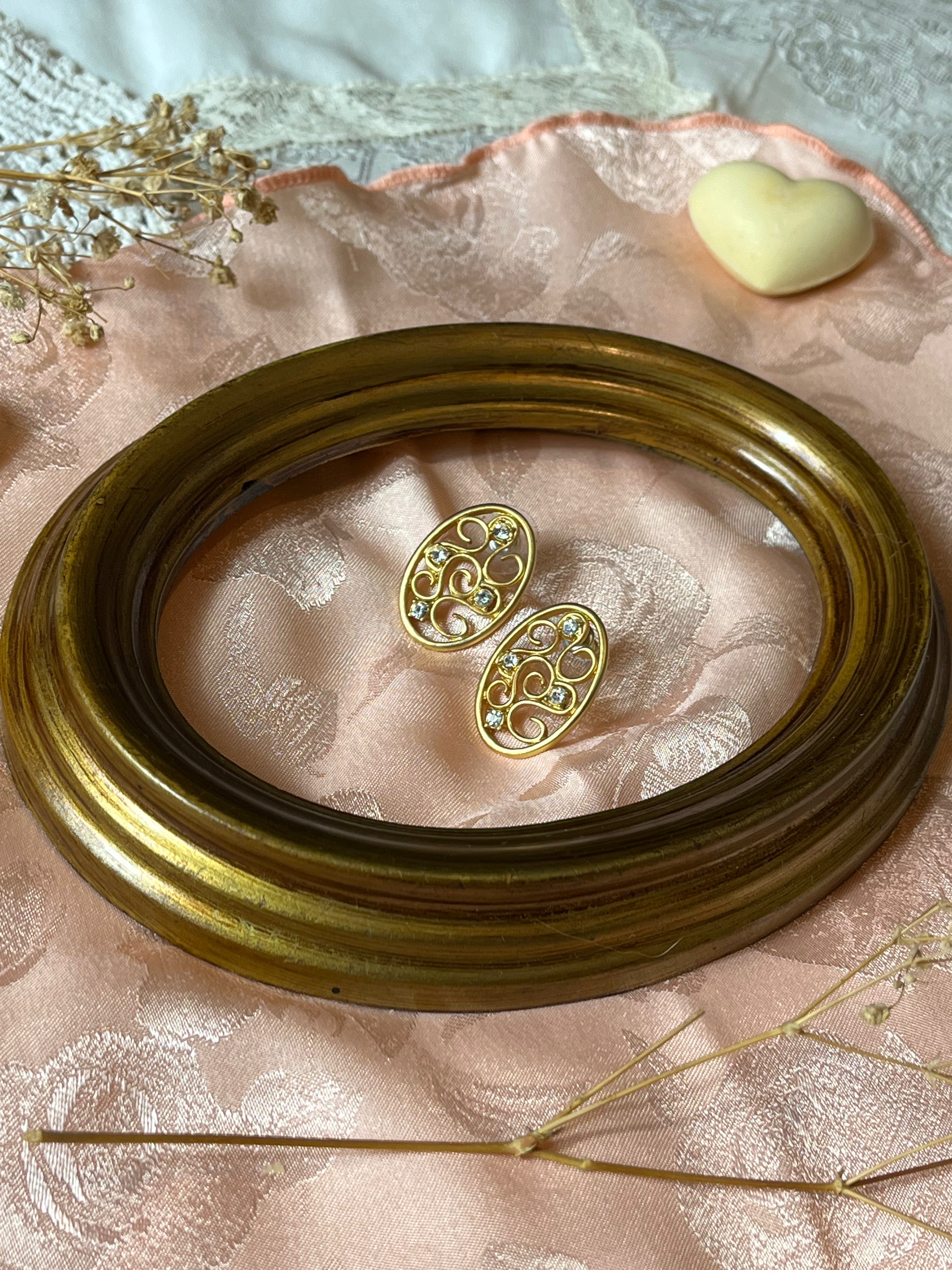 Orecchini dorati ovali